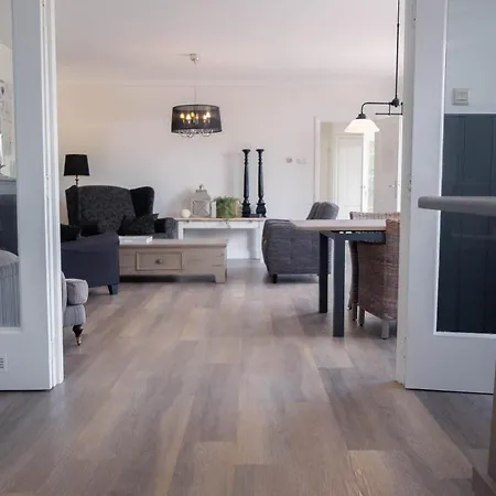 Vakantiebungalow בית נופש Limmen