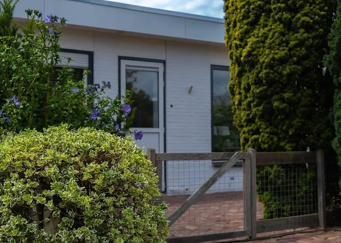 Vakantiebungalow 펜션 Limmen