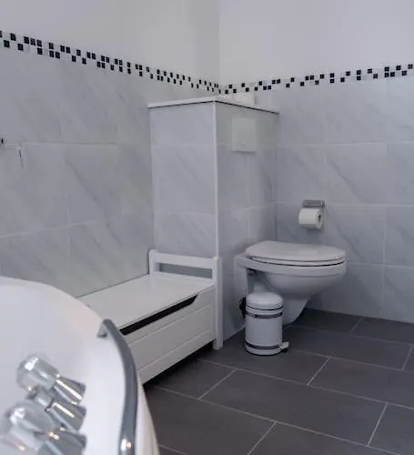 Vakantiebungalow 펜션 *